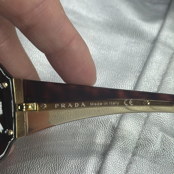 (Z6) PRADA Vintage Sunglasses
SPR 01H 2AU-5G1 main image 13